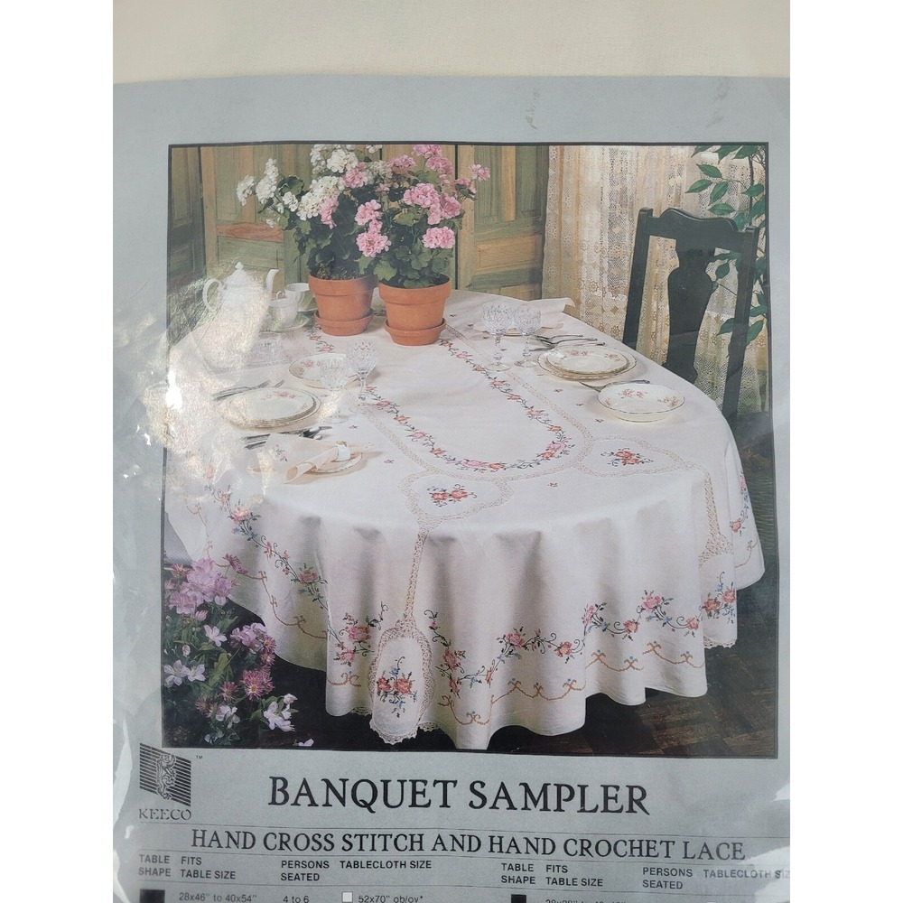 KEECO Hand Cross Stitch & Hand Crochet Lace 68" Round Tablecloth 8 Napkins NEW